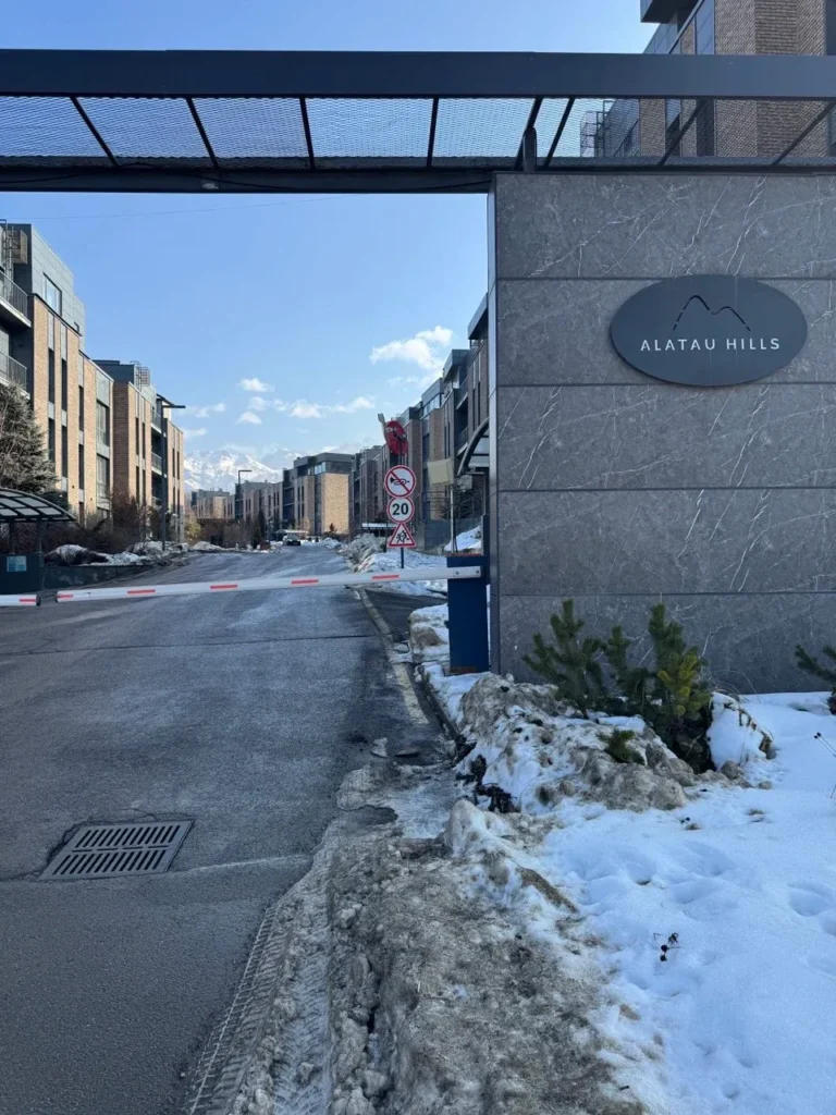 Проект усиления мобильной связи в ЖК Alatau Hills Алматы установка репитера KROKS стабильный интернет в квартире